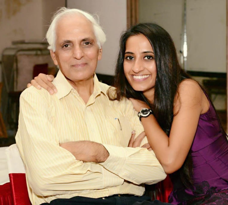 Vineeta with her father (soucre:Twitter)