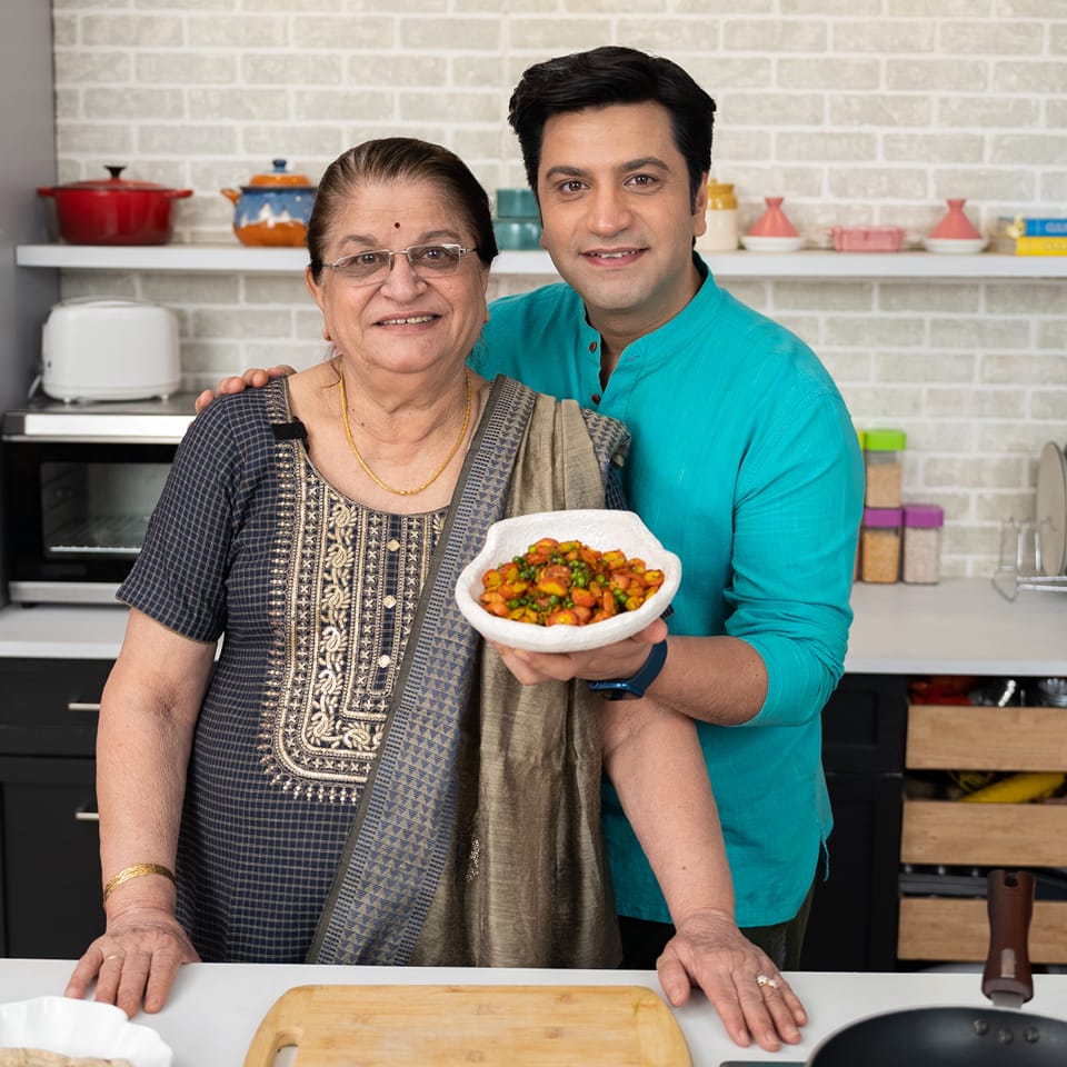 Kunal with his mother (Source: Facebook)