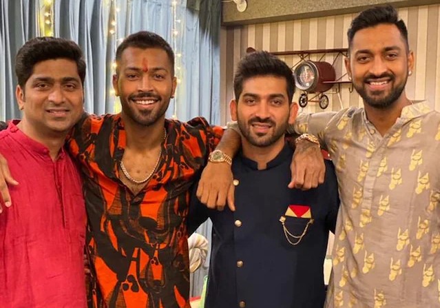 Gaurav, Vaibhav, Hardik, and Krunal Pandya