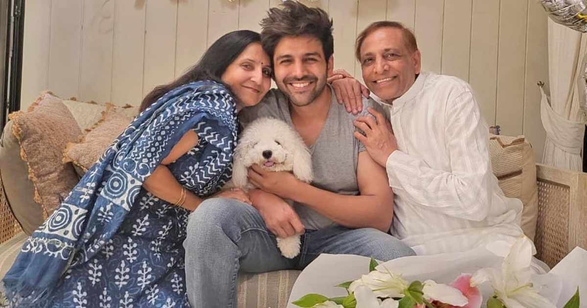 Kartik Aaryan with his farther and mother Source Koimoi